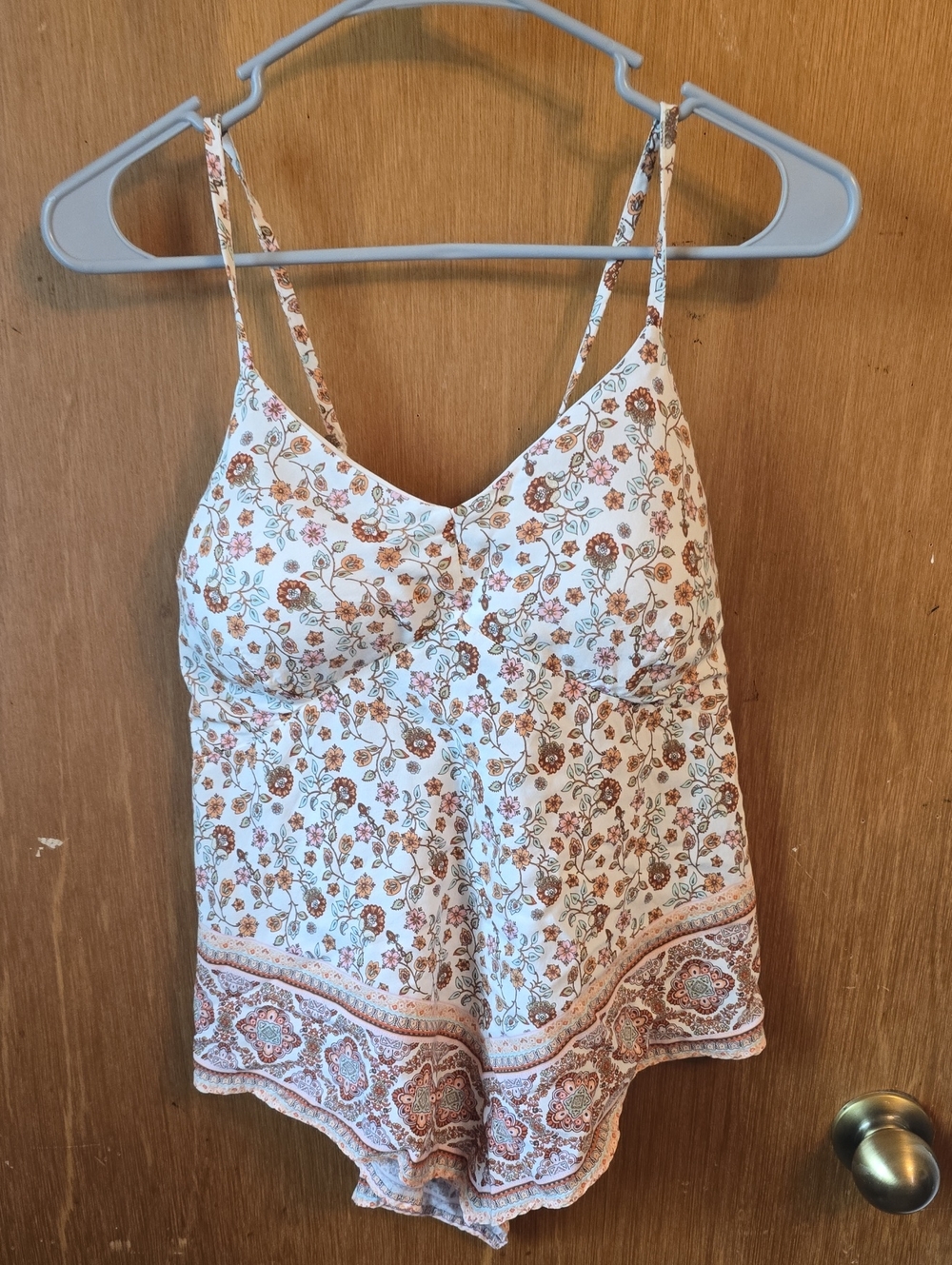No Boundaries White Floral Spaghetti-Strap Camisole with Brown Print